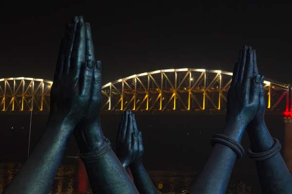 Agra-Ayodhya-Prayagraj-Varanasi-Sarnath-Chitrakoot-Agra 5 Day tour